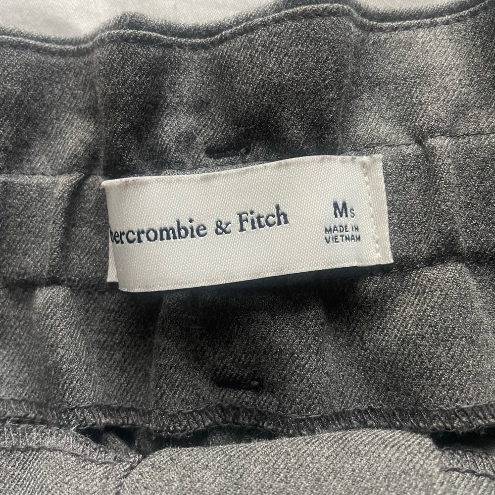 Abercrombie & Fitch Gray Ankle Pants - Picture 7 of 12